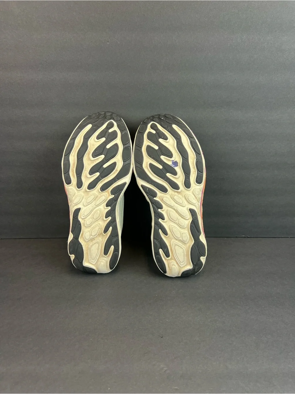 WOMEN'S NEW BALANCE FRESH FOAM X VONGO V6 VNGOCA6 US SIZE 10B